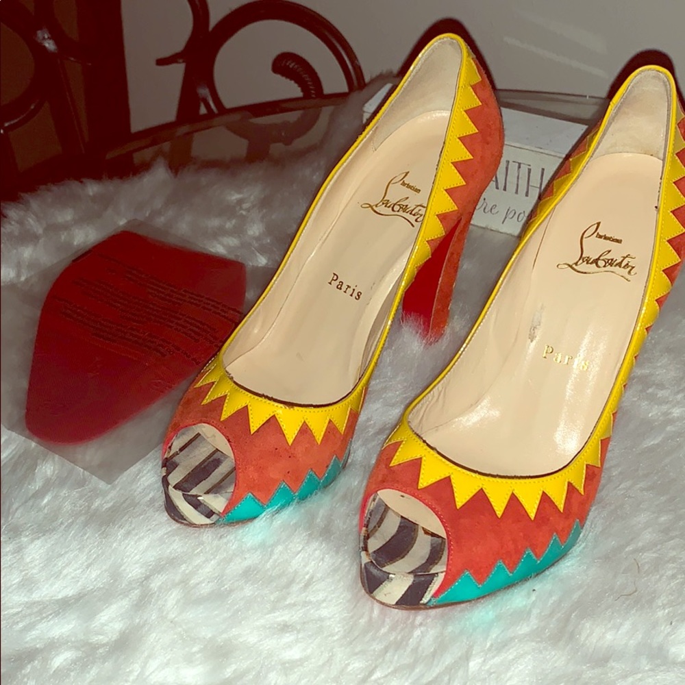 Christian Louboutin Zig Zag Heels Sz 38 EUC